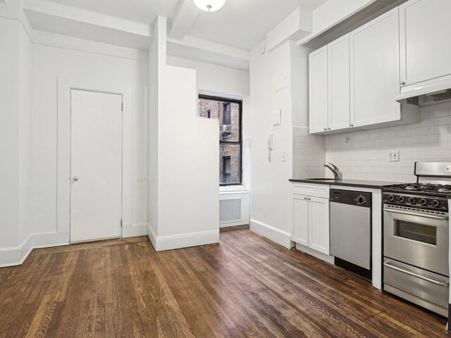 1-Bedroom at 19 West 69th Street