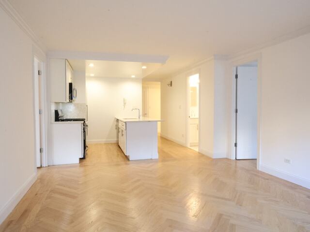 2-Bedroom at Lexington Towers