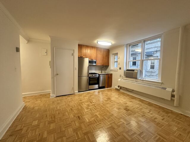 1-Bedroom at Manhattan East: 209 East 66th