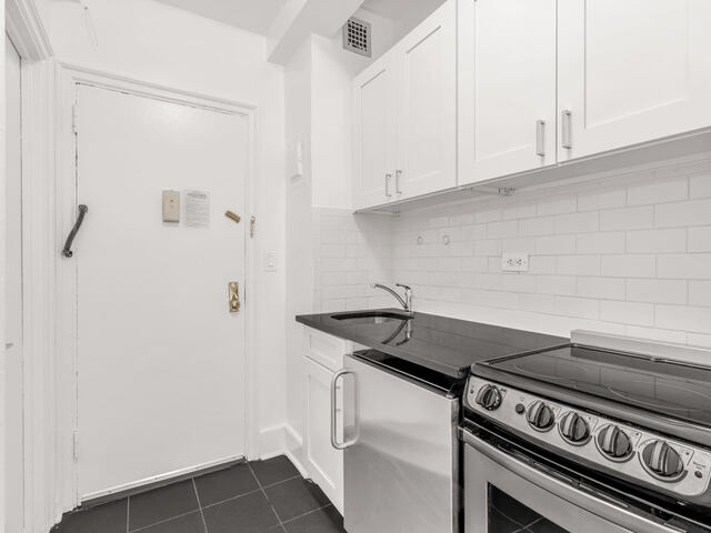 Studio at The Beaux Arts: 307 East 44th