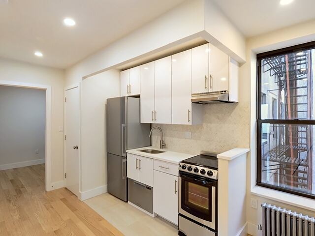 3-Bedroom at 19 Stanton Street