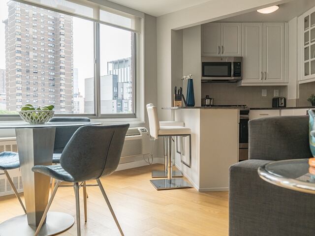 1-Bedroom at Kips Bay Court : 460 Second Ave