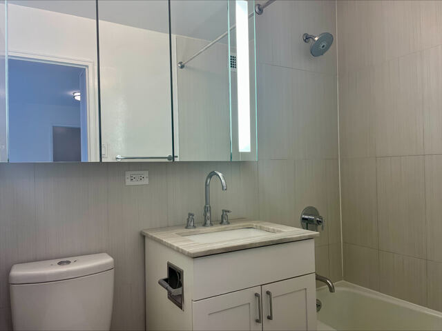 1-Bedroom at Murray Hill Manor