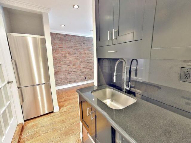 3-Bedroom at 115 Mulberry Street