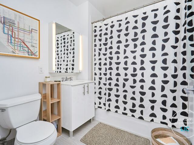 Studio at East Coast @ 45-45 Center Blvd