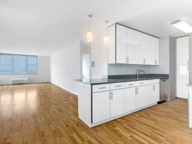 1-Bedroom at Gateway: 355 South End