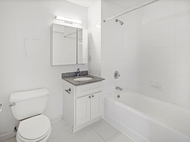 1-Bedroom at Newport: The Lincoln