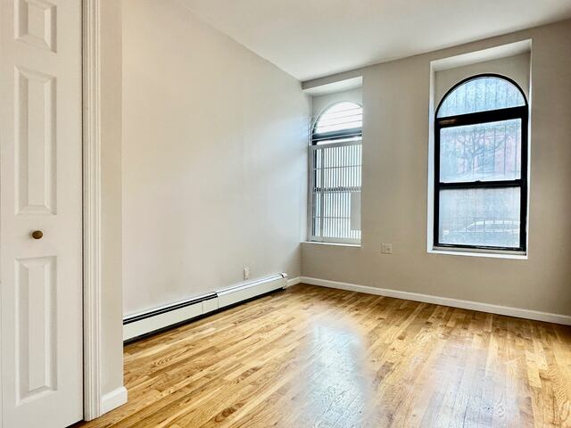 2-Bedroom at 386 Manhattan Avenue
