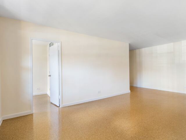 1-Bedroom at LeFrak City: Copenhagen