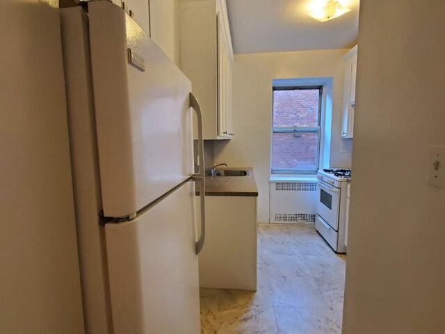 3-Bedroom at 65-61 Saunders Street