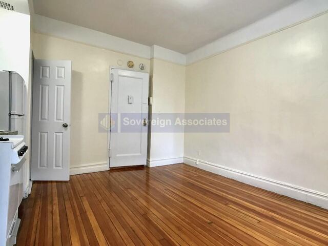 Studio at 936 West End Avenue