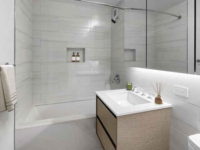 1-Bedroom at Murray Hill Manor