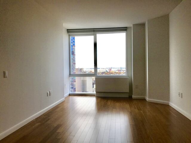 1-Bedroom at 66 Rockwell Place