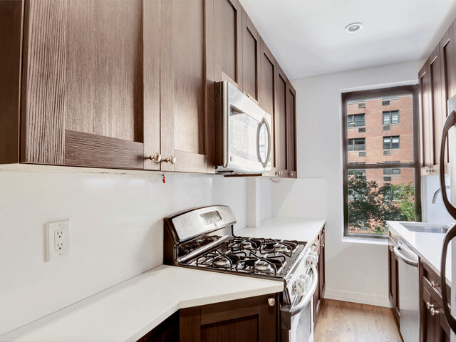 1-Bedroom at 226 East 70th Street