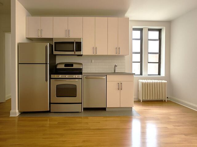 2-Bedroom at 660 Fort Washington Avenue