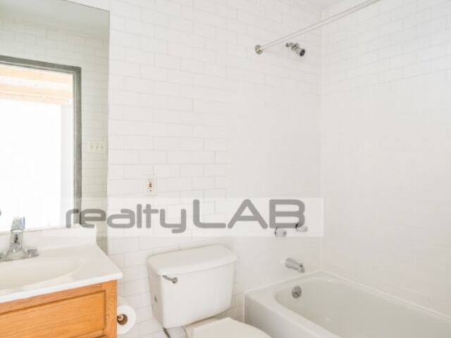 Studio at 1236 Atlantic Avenue