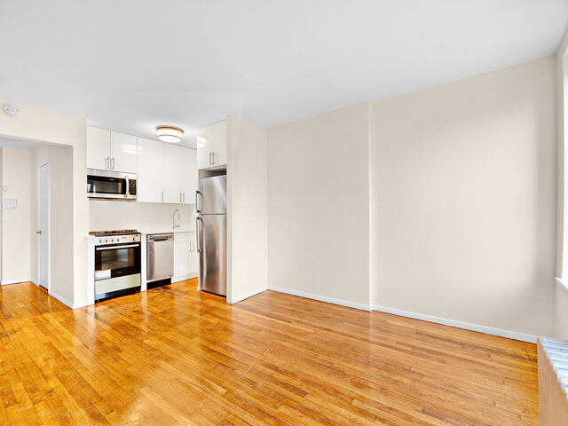 1-Bedroom at 426 West 49th Street