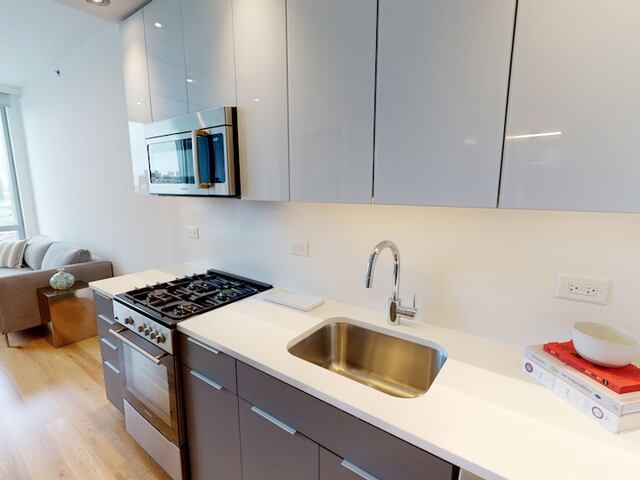 Studio at 325 Kent Avenue