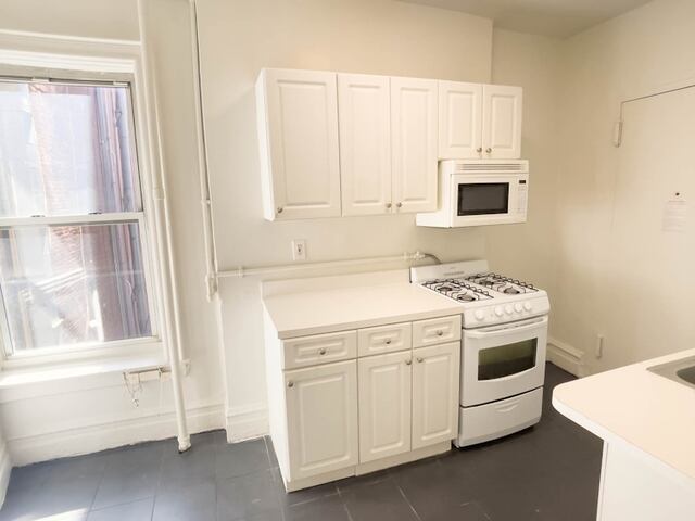 2-Bedroom at 170-172 Spring Street