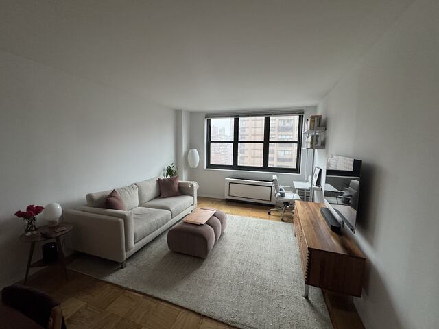 1-Bedroom at Wellesley