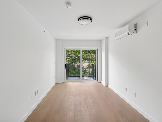 Studio at Kensington Manor