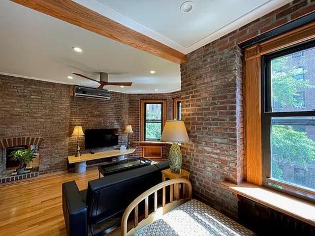 Studio at 301 West 89th Street