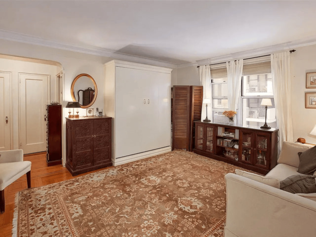 Studio at 49 West 96th Street