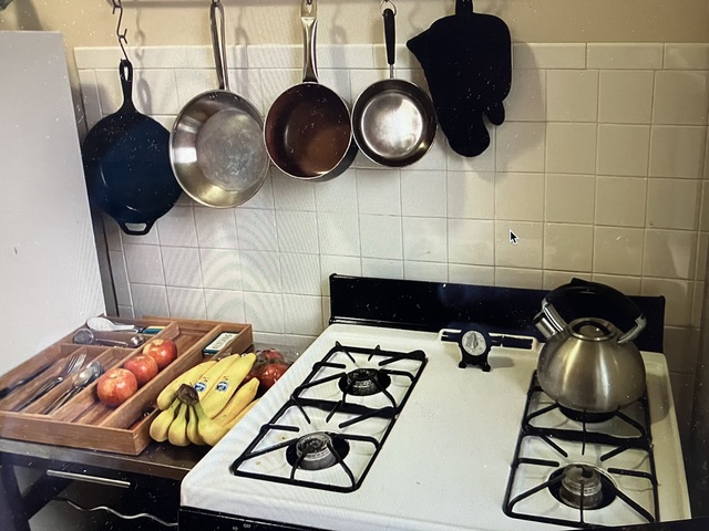 Room at 141 East 21st Street