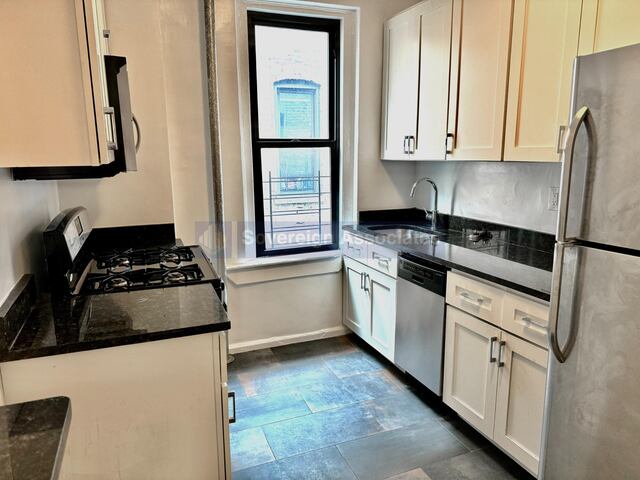 1-Bedroom at 54 Vermilyea Avenue