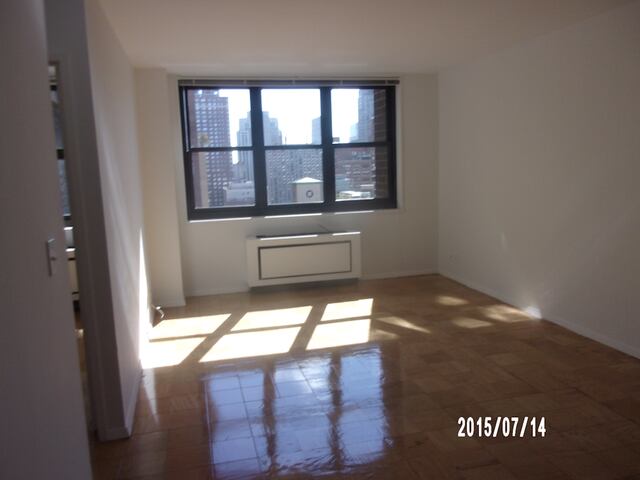 1-Bedroom at Wellesley