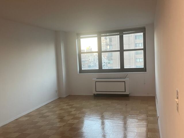 1-Bedroom at Wellesley