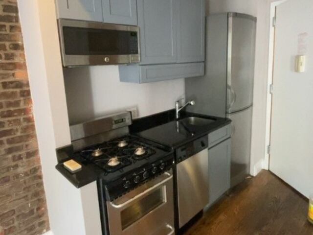 2-Bedroom at 422 East 9th Street