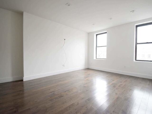 4-Bedroom at 3620 Broadway