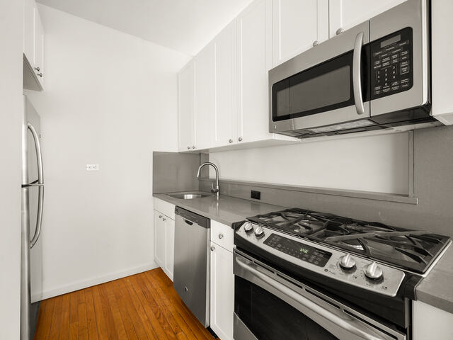 2-Bedroom at 121 Madison Avenue