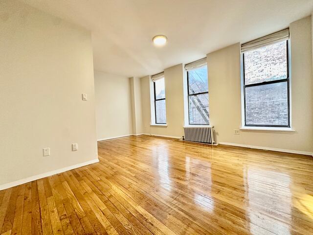 Studio at 951 Amsterdam Avenue