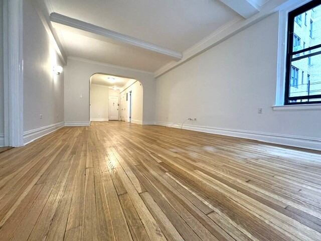 1-Bedroom at 405 East 54th Street