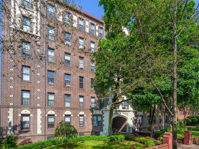 1-Bedroom at The National 1640