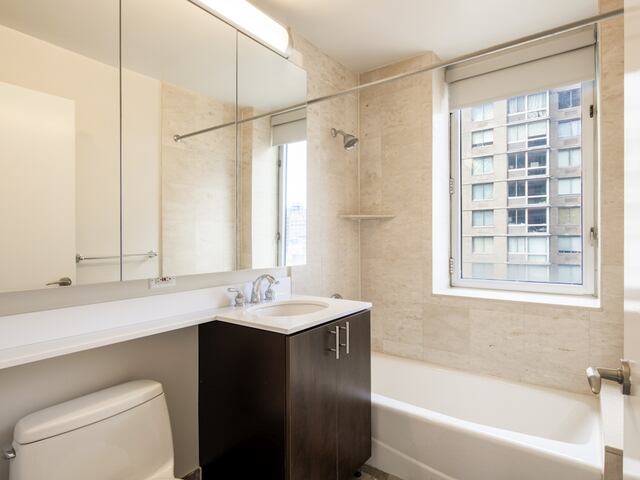 2-Bedroom at The Capitol