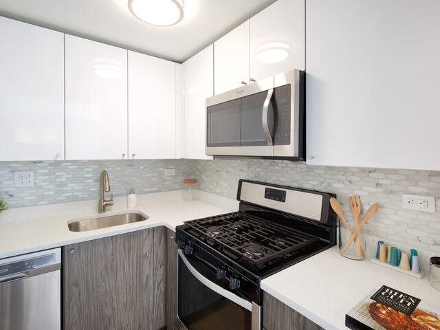 1-Bedroom at The Murray Hill Marquis