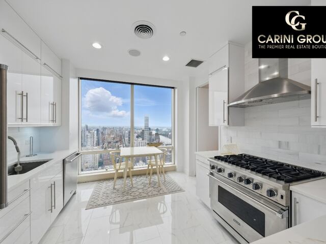 2-Bedroom at Trump World Tower