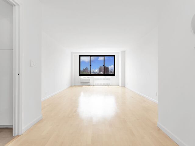 Studio at Lenox Terrace I: 10 West 135th