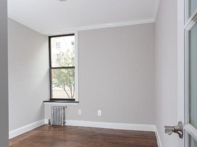 4-Bedroom at 343 East 8th Street