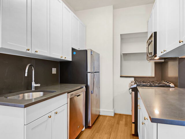 1-Bedroom at 121 Madison Avenue