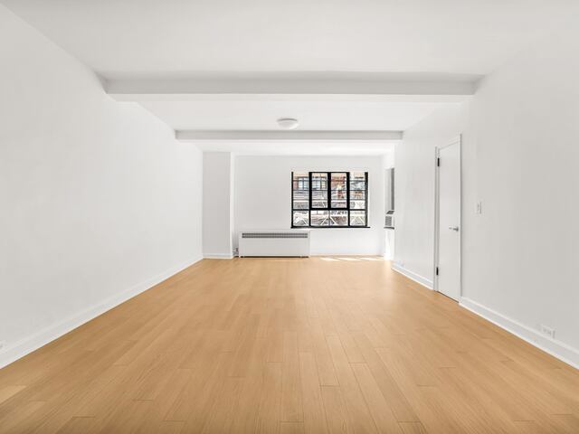 Studio at The Beaux Arts: 307 East 44th
