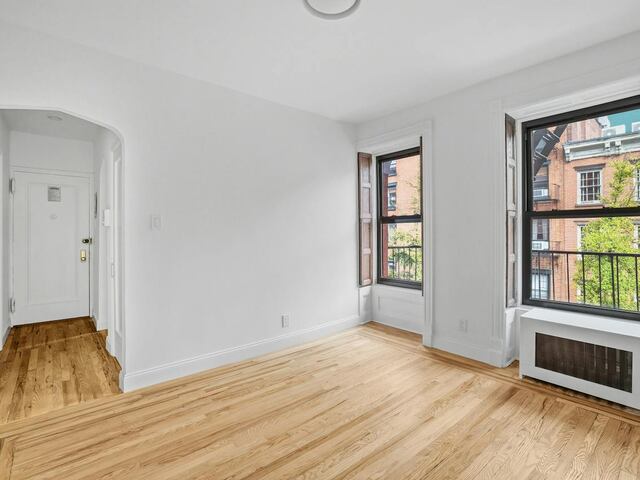 2-Bedroom at 400 Bleecker Street