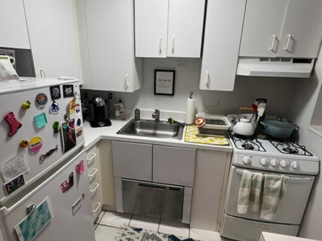 Studio at 244 East Houston Street