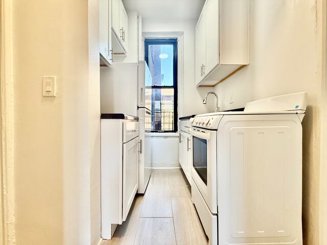 1-Bedroom at 2978 East 196th Street