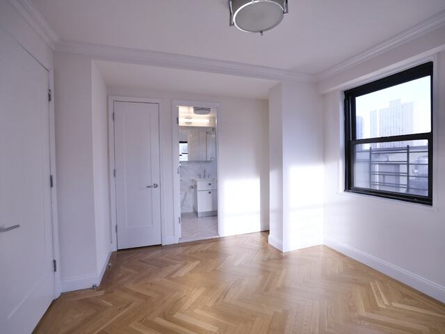 2-Bedroom at Yorkshire Towers