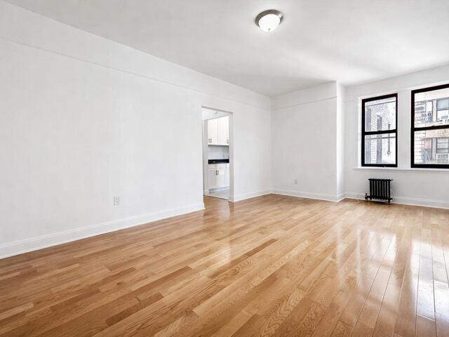 1-Bedroom at 121 Bennett Avenue