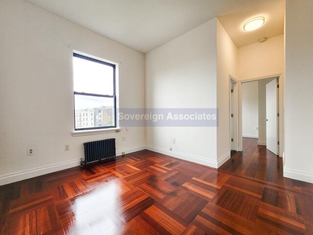 2-Bedroom at The Westbourne : 607 West 137th
